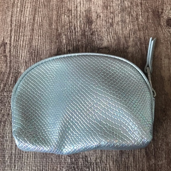 NWOT Victoria’s Secret Iridescent Cosmetic Pouch - Picture 2 of 2